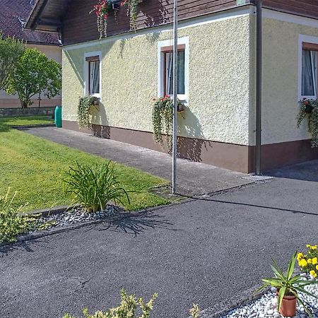 Ruhige Ferienwohnung Loich Екстер'єр фото